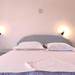 Πανσιόν La Fery Din
