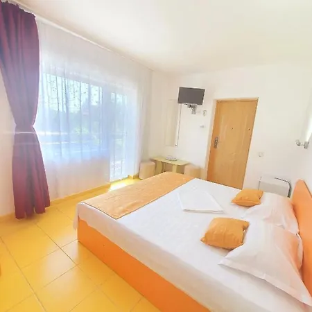 La Fery Din Costinești