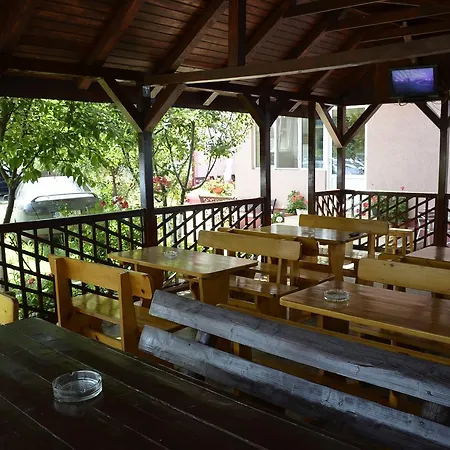 Vendégház La Fery Din