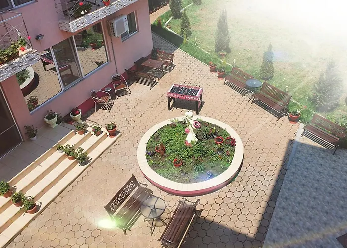 Konukevi La Fery Din Costinești