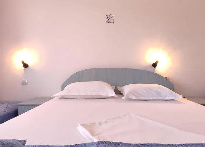 Konukevi La Fery Din