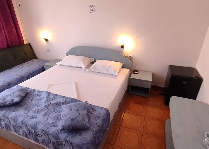 Konukevi La Fery Din