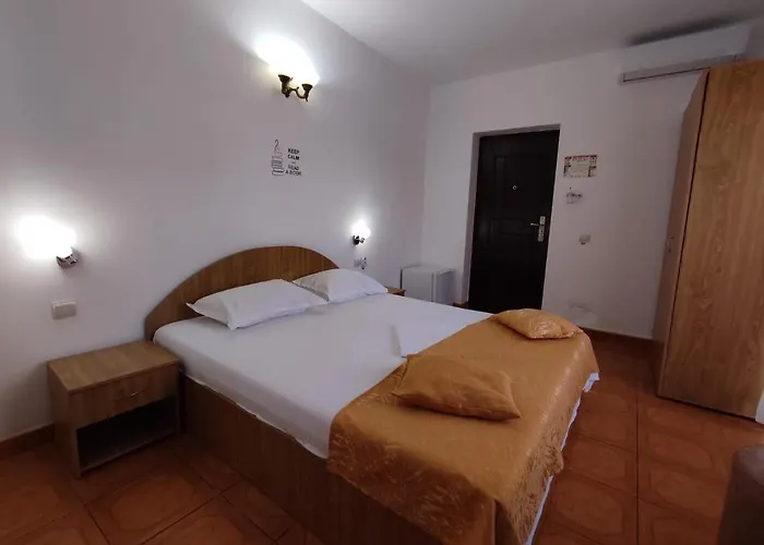 Konukevi La Fery Din 3*